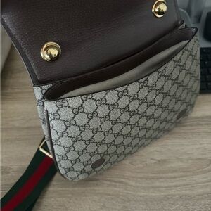 Gucci Blondie medium shoulder bag